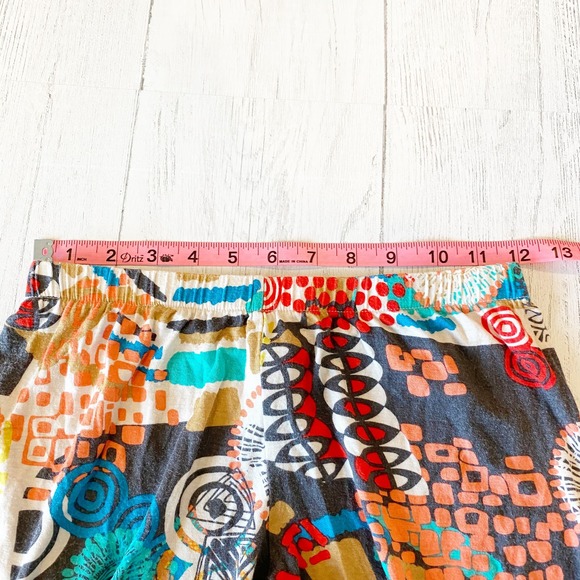 Girls Young At Heart Wild Print Multicolor Leggings Size Medium - Picture 2 of 7